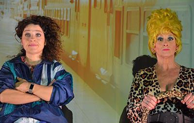 Embrasse ta mère avec Karine Dubernet & Marie-Hélène Lentini