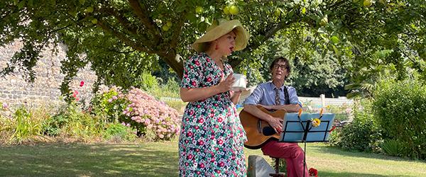 Contes en musique aux jardins par La Belle Envolée