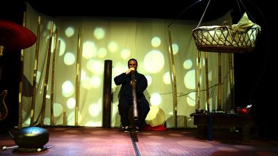 Entrez donc ! - Spectacle jeune publique - Par François Boros ©Cie Murmure du son / Avec le soutien de la mairie de CAEN, de l’ODAC, du théâtre de la communauté de commune d’AVRANCHES, du théâtre « La Marmaille » Limoges, de la Fabrique APEFIM et de la Centrifugeuz Caen