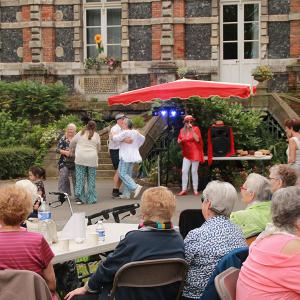 Un été au parc - août 2023 - Animation guinguette avec Melle Chante
