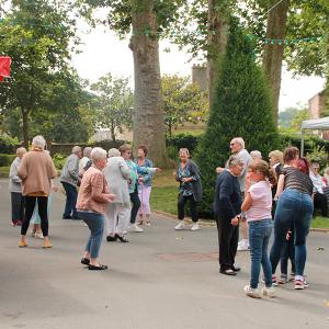 Un été au parc - juillet 2023 - Animation guinguette avec Melle Chante 