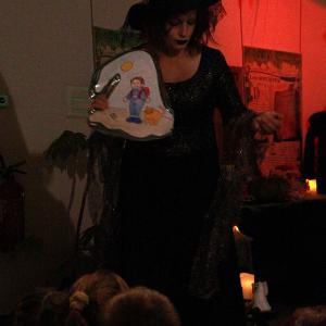 Histoire de sorcières avec Touches d'Histoire pour l'ouverture de l'exposition Les sorcières, mythe ou réalité ?