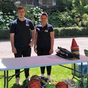 Le parc se met au vert - Les animateurs du mois de juillet : Aurélien et Nadia