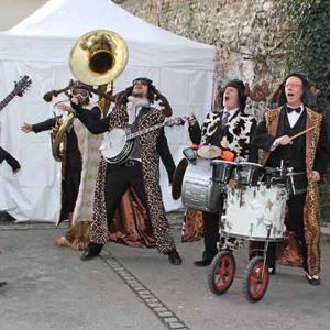 Marché de Noël 2019 - Fanfare Gipsy rennes de Noël