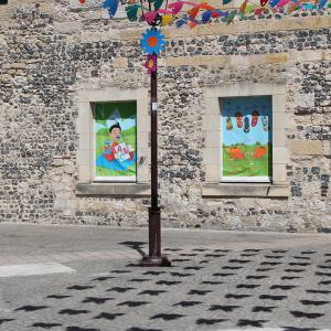 Un été au parc - Décorations ville - Bibliothèque Elsa Triolet