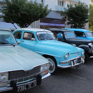 Un été au parc - Festivités du 14 juillet - Exposition Les voitures rétro d'Harfleur Beaulieu - Place Guy de Maupassant
