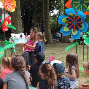 Un été au parc - Le tablier à histoires avec la bibliothèque Elsa Triolet