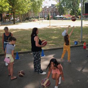 Un été au parc - Initiation basket avec l'ALH