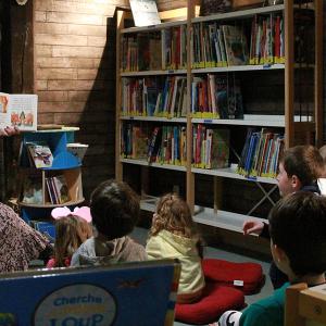 L'Heure du conte à la bibliothèque