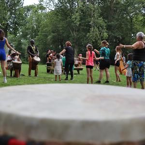 Un été au parc 2023 - Danse et percussions africaines avec Sophie