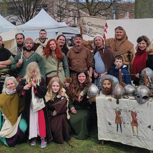 Les Compagnons pour Hasting - Vie de camps et animation pour enfants - L’Host des petits Normands