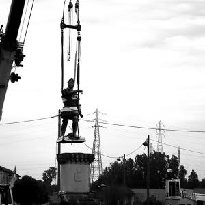 La statue de Jehan de Grouchy a quitté la Brèque