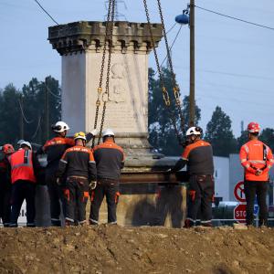 La statue de Jehan de Grouchy a quitté la Brèque